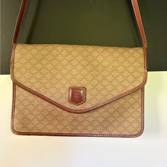 Vintage Celine Crossbody Bag - Picture 2 of 8